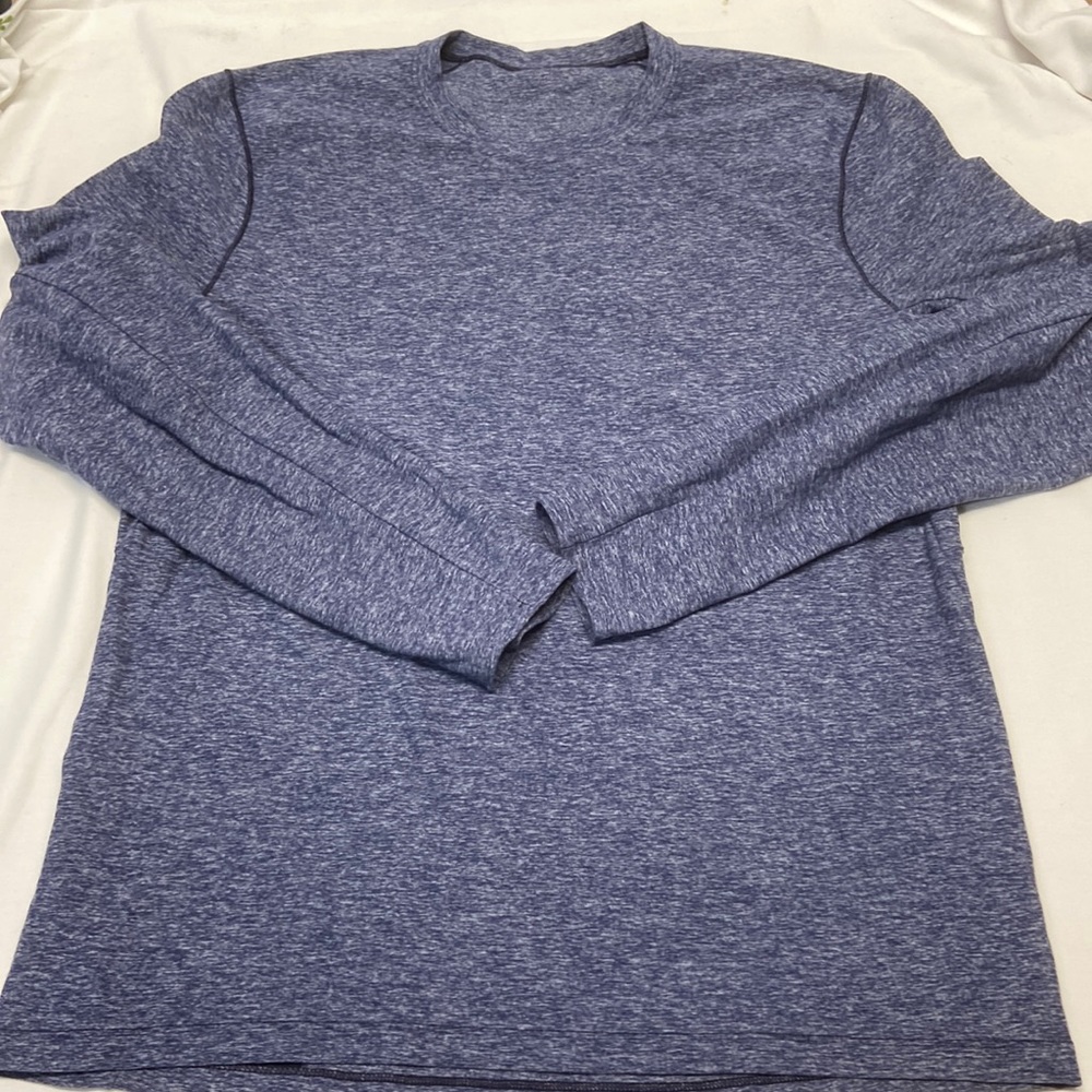 Men’s Lululemon long sleeve shirt
